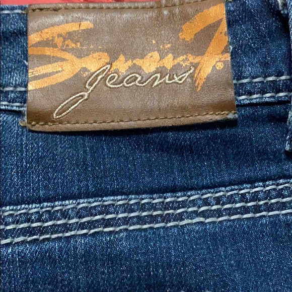 Distressed Seven 7 Jeans - Picture 7 of 9